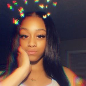 Meet your Posher, Kayla